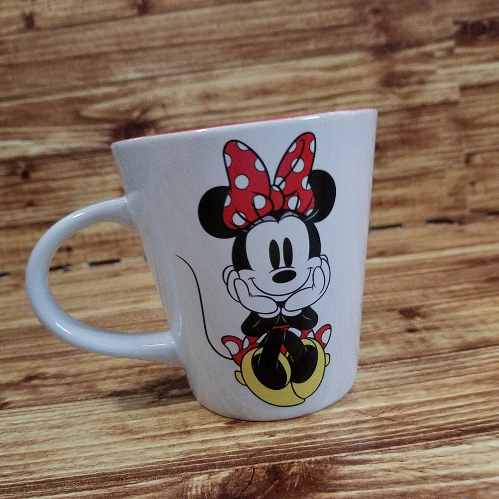 Disney Store Minnie Mouse Coffee Mug White Red Polka Dot Bow Cup Ceramic